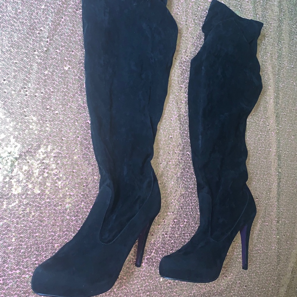 Black Boots